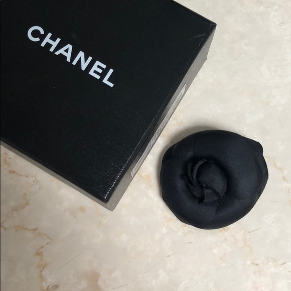Chanel Camellia Pin - Picture 2 of 8